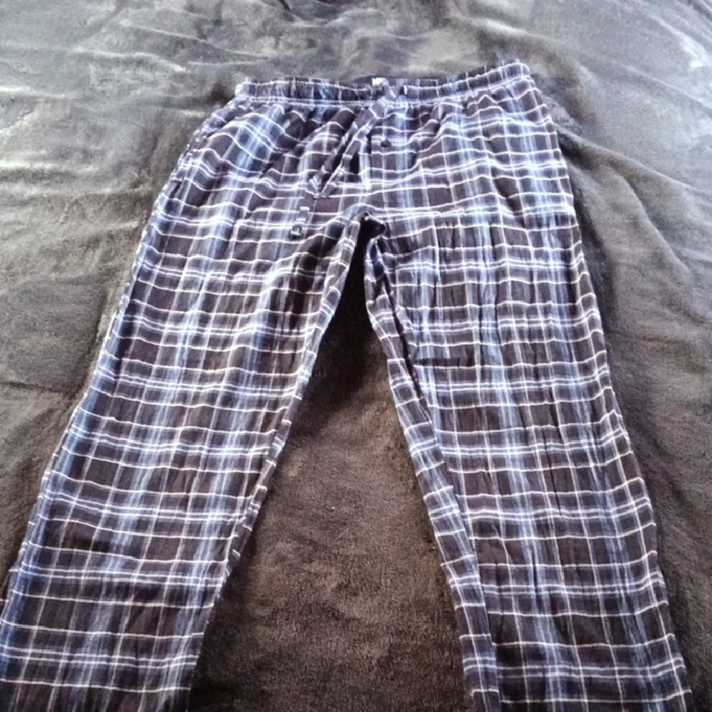 Men's Plaid Pajama Pants in Black and White